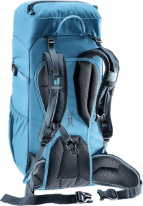 Climber 22 (Wave-ink)
